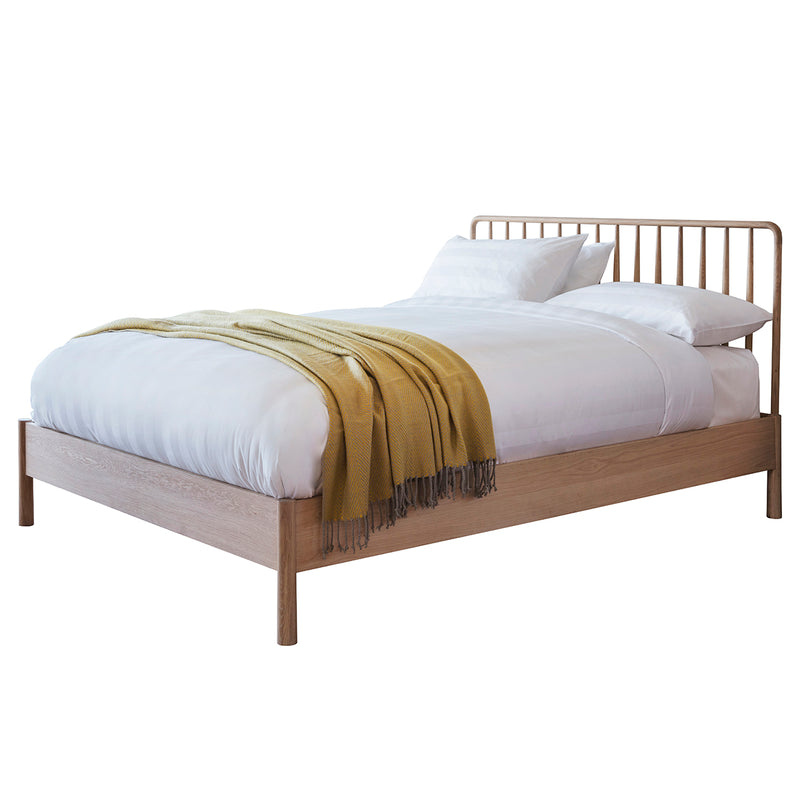 Chesham 5' Spindle Bed