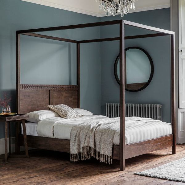 Soho Retreat 6' 4 Poster Bed